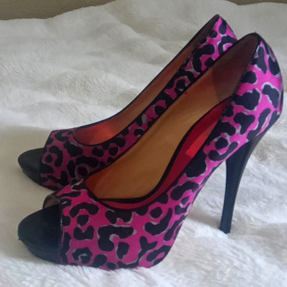They were a gift and they make great clubbing shoes